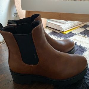 Brown Chelsea boot